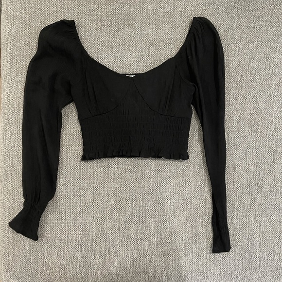 Abound Top - Picture 2 of 9